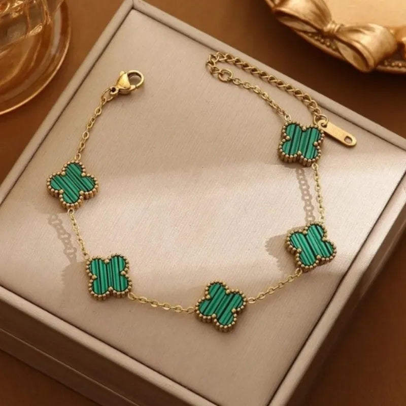 Pulsera Van Cleef | Protección, elegancia y buena suerte en tu muñeca.