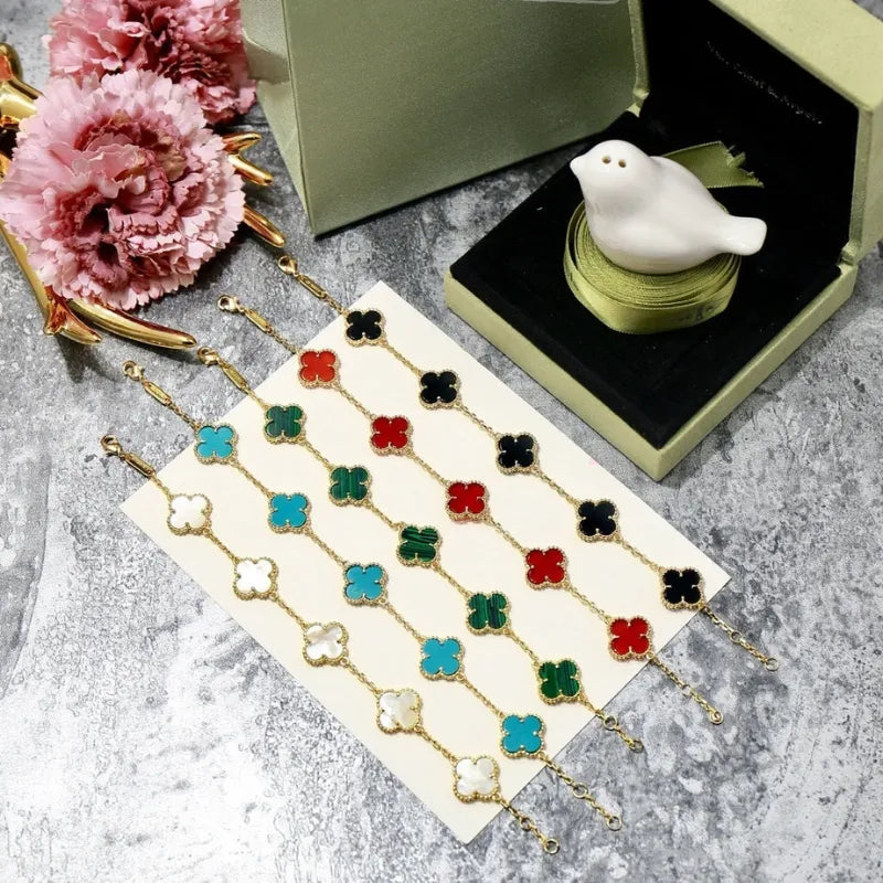Pulsera Van Cleef | Protección, elegancia y buena suerte en tu muñeca.
